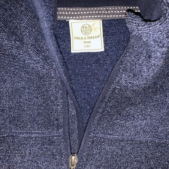 Navy Blue Field and Stream full zip sweater. - Picture 3 of 4